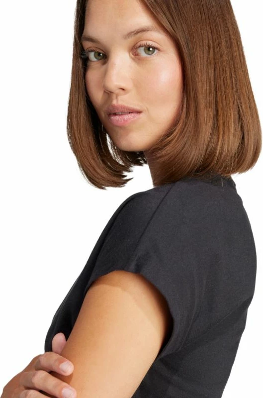 Maicë adidas femra, e zezë