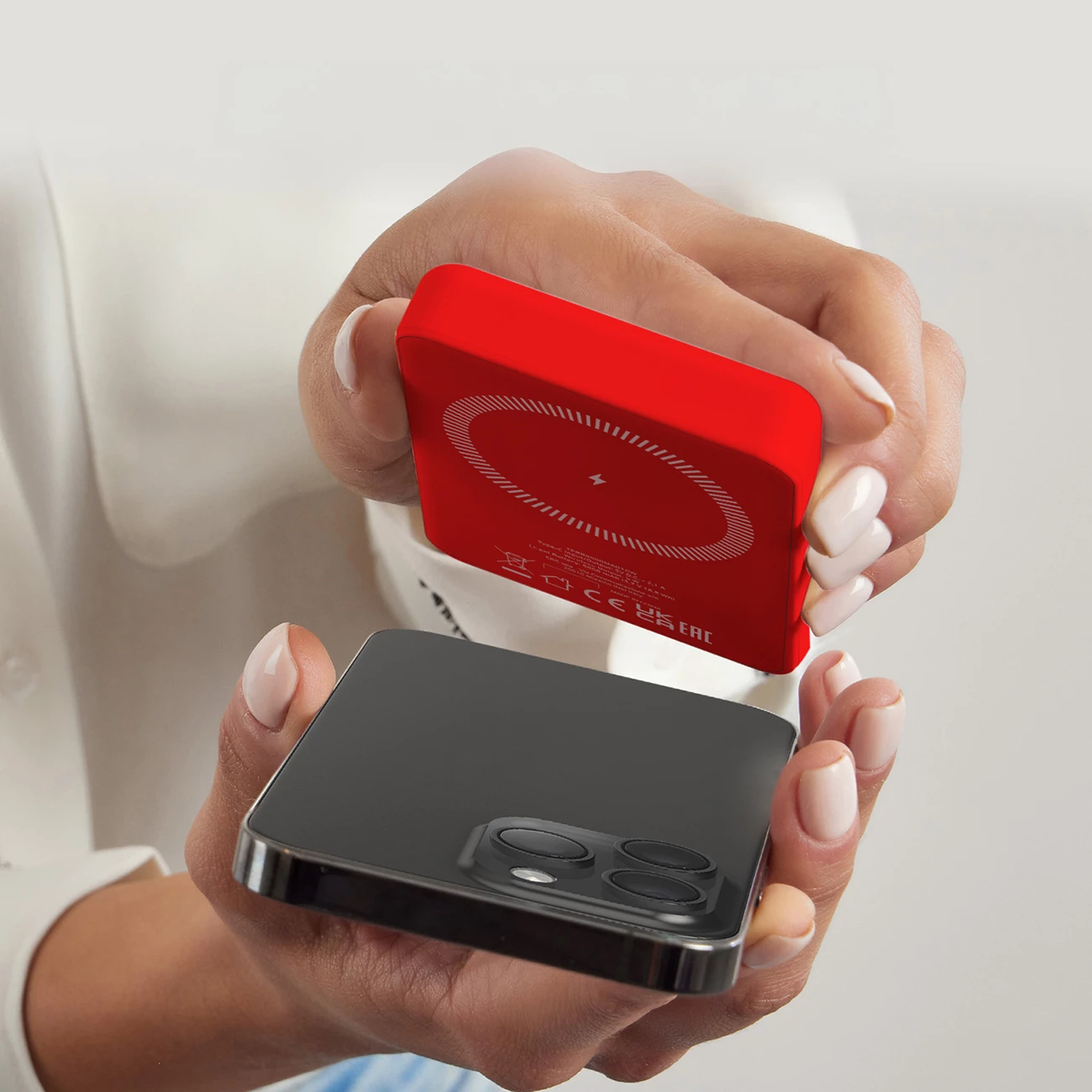 Powerbank SBS TEBB5000MAG1CR 5000 mAh, MagSafe, e kuqe