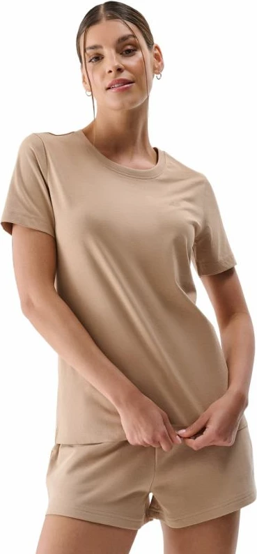 Maicë femra 4F, bezhë