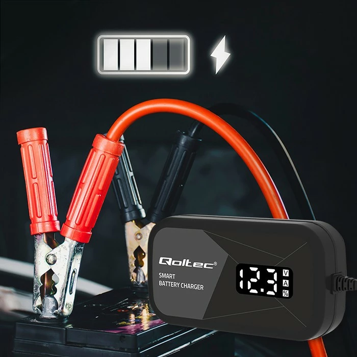 Karikues inteligjent mikroprocesorik Qoltec 52492, 12V, 2A, funksion rigjenerimi qelizash, LCD, i zi