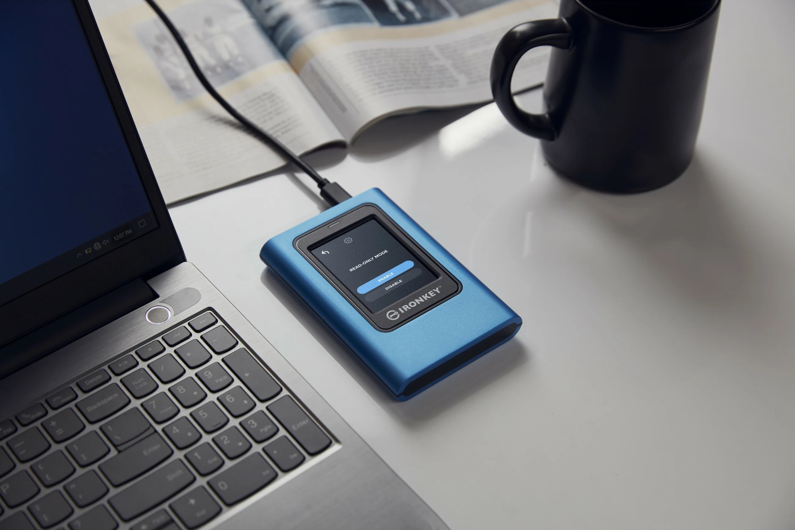 SSD i jashtëm Kingston IronKey Vault Privacy 80, 3.84 TB, Blue