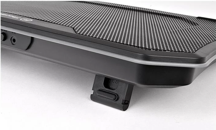 Kasë ftohëse Thermaltake Massive 20 RGB, CL-N014-PL20SW-A, për laptop 10-19", e zezë