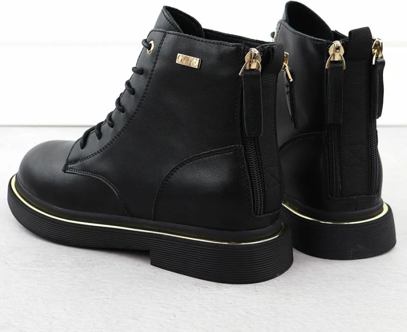 Çizme lëkure femra Goe SS2N4101, të zeza