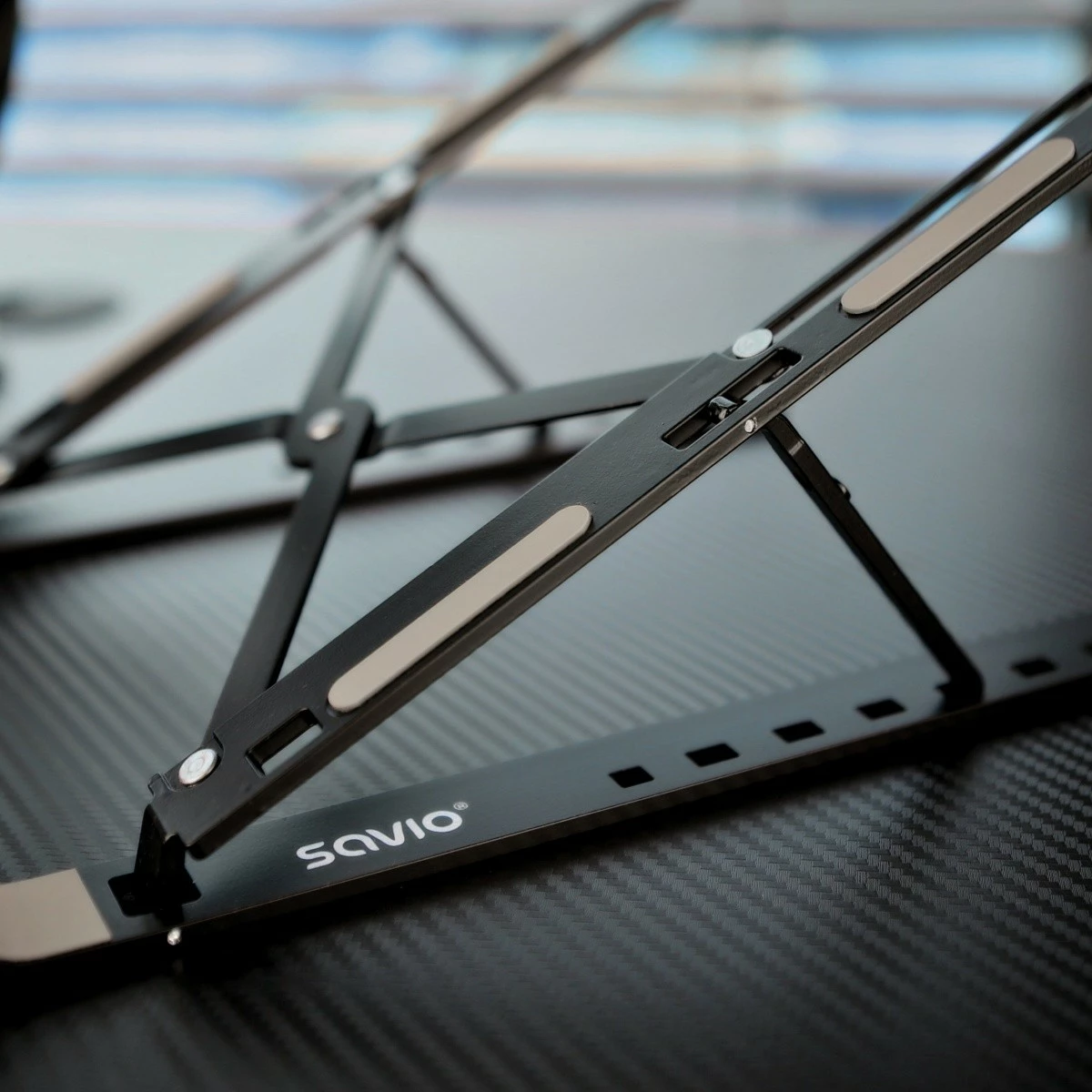 Mbajtës portativ për laptop/tablet Savio PB-05, alumini, i zi