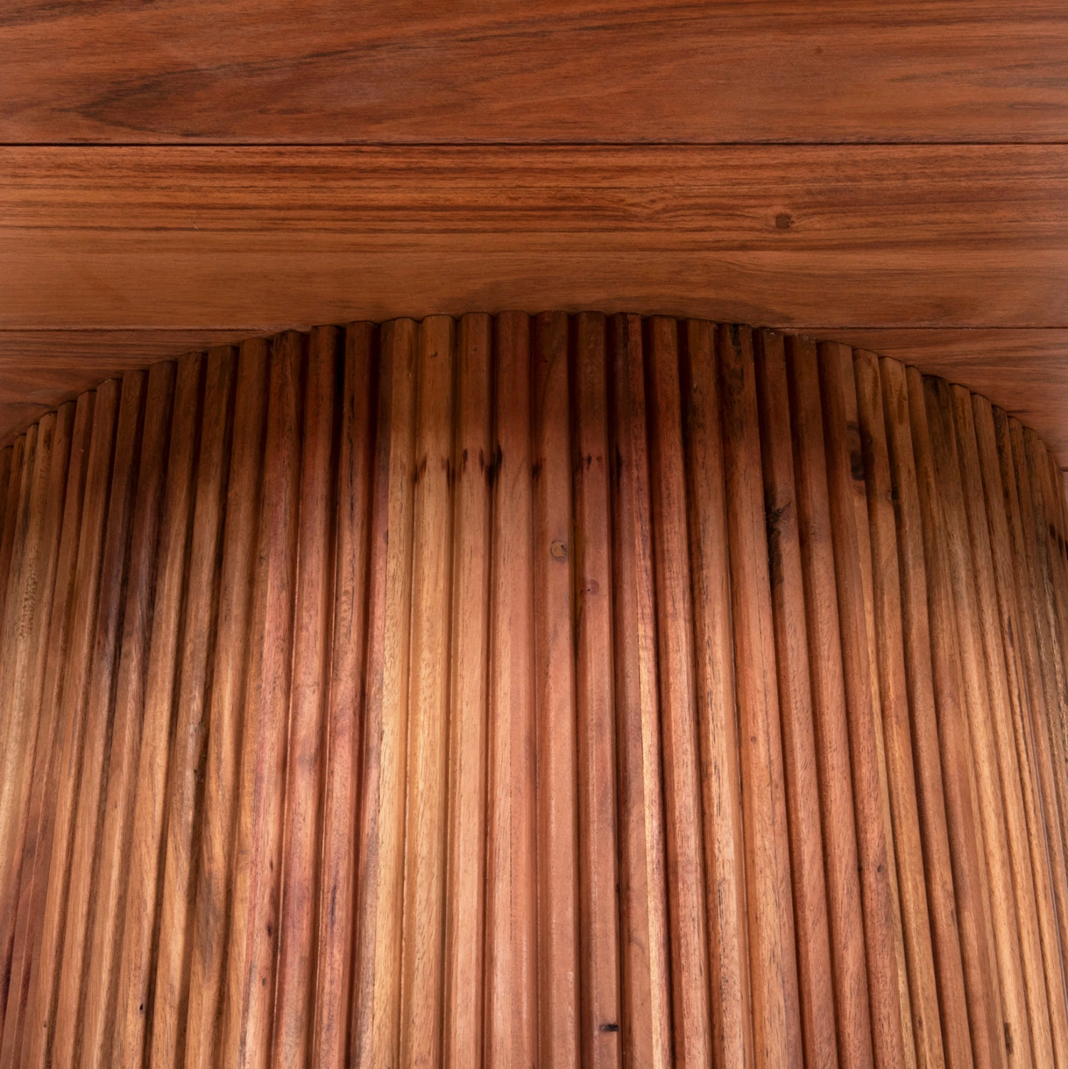 Tavolinë rrumbullake ngrënieje GROOT, dru akacie natyrale, D120x79cm