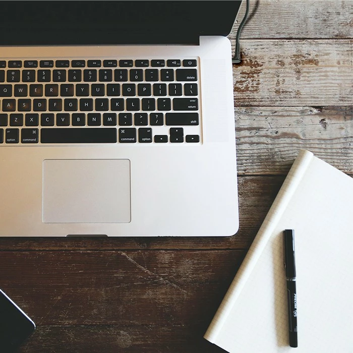 Adapter rryme Qoltec 52393 për Lenovo, 45W, 20V, 2.25A, 4.0x1.7 mm, i zi