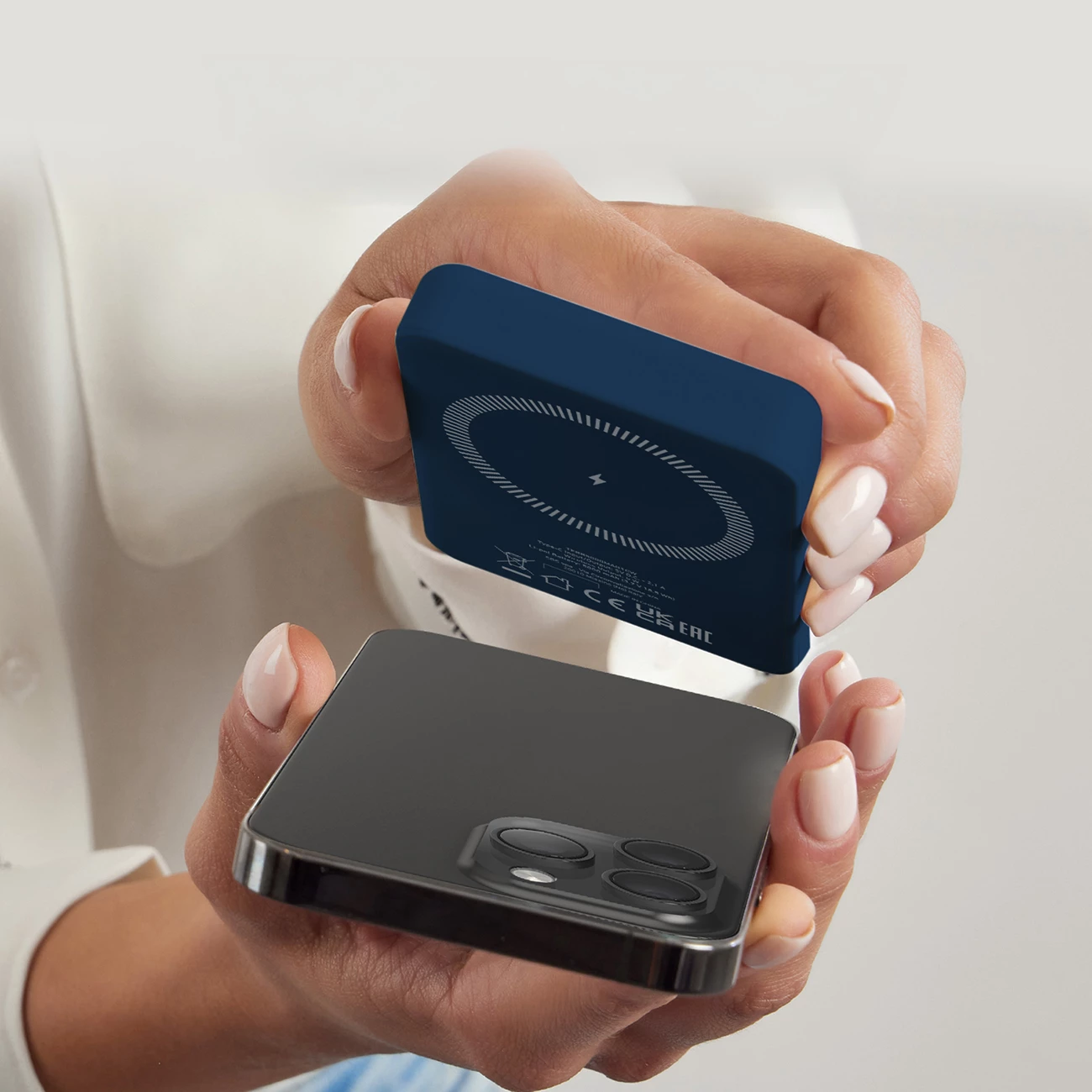 Powerbank SBS TEBB5000MAG1CB, 5000 mAh, MagSafe, Qi, USB-C, kaltër