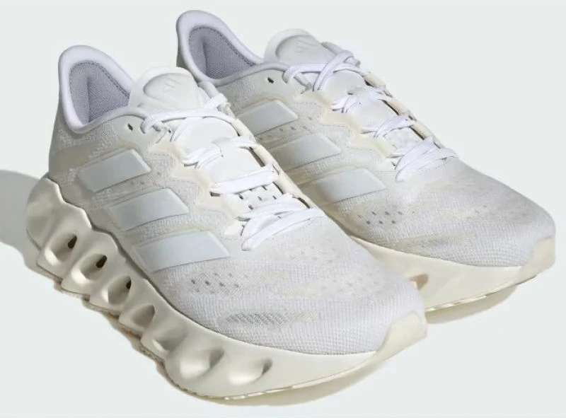 Atlete për femra adidas, të bardha