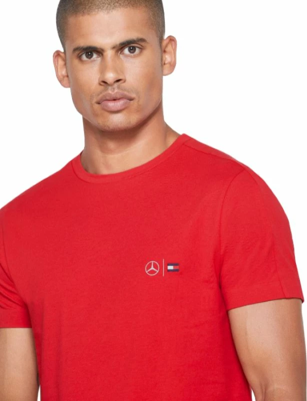 Maicë Tommy Hilfiger për meshkuj, e kuqe