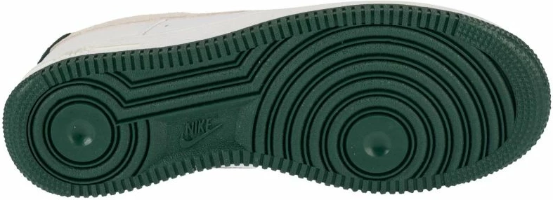 Atlete për meshkuj Nike, të bardha