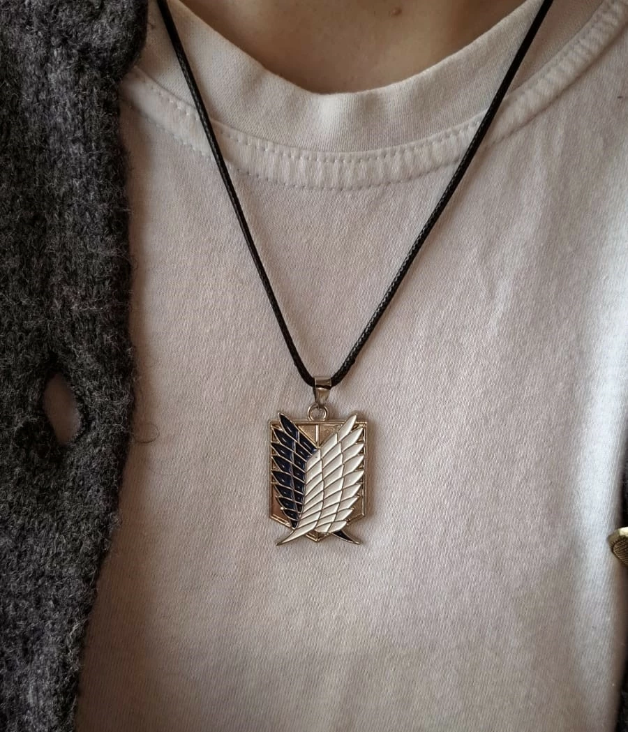 Varëse me zingjir lëkure ‘Attack on Titan’