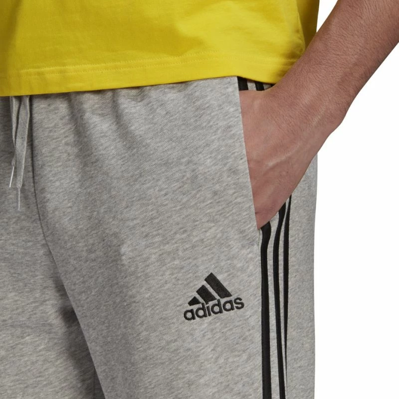 Pantallona sportive adidas për meshkuj, gri