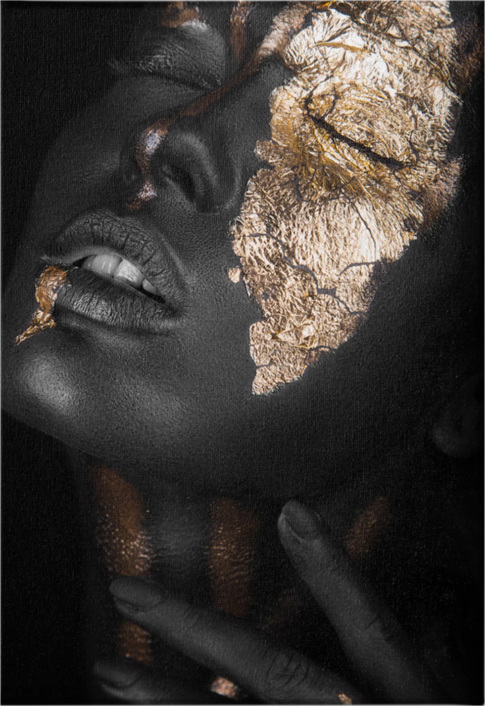 Pikturë kanavace vajzë me lëkurë të errët me grim të artë FH7196.01 50x3x70 cm