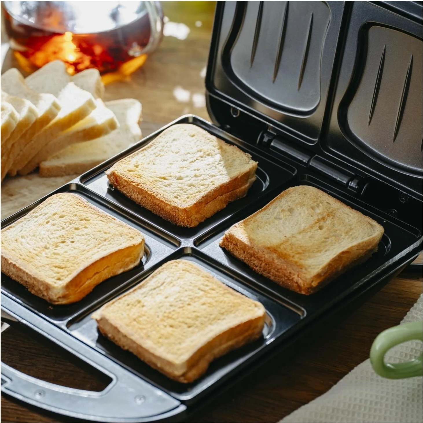 Toster Adler AD 3078 XXL, 4 sanduiqe, 1800W, plastikë