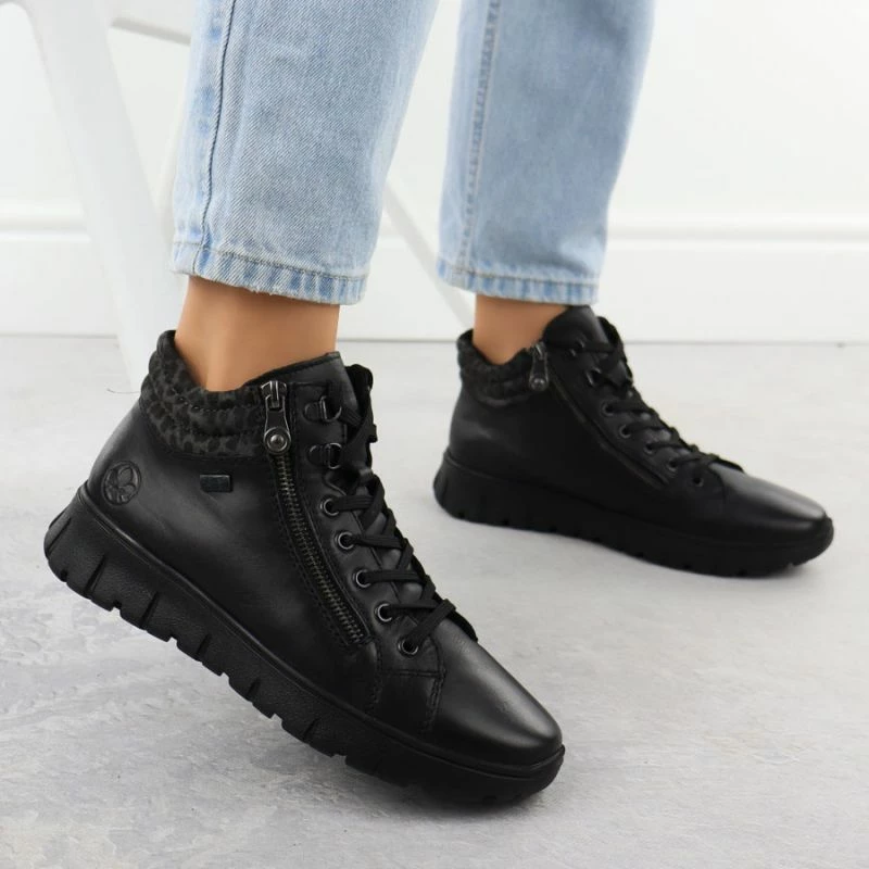 Çizme të shkurta lëkure për femra Rieker, të zeza