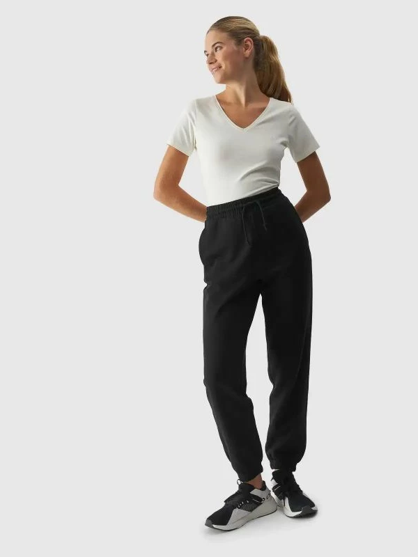 Maicë femra 4F, e bardhë