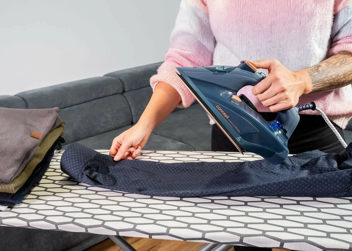 Hekur me avull, Concept ZN9110, 2800 W, shfryrje avulli 160 g/min, avull i vazhdueshëm 40 g/min, taban qeramik, rezervuar 400 ml, kabllo 2 m, blu/ari