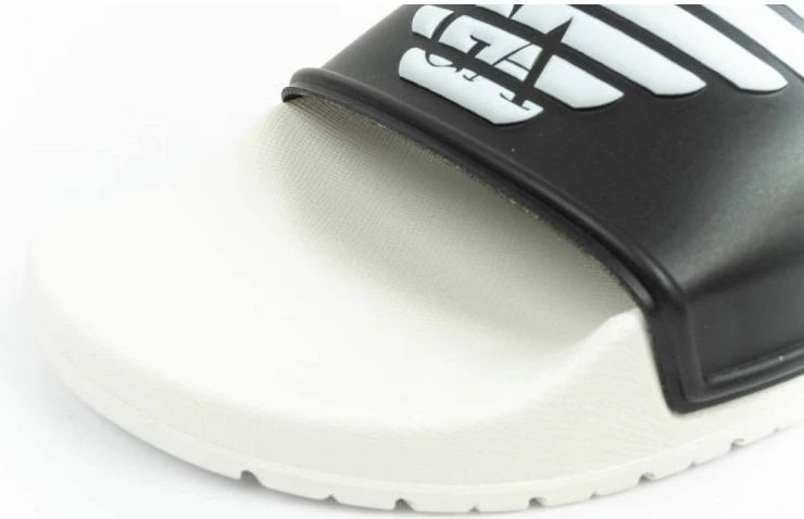 Flip-flopa për meshkuj Emporio Armani, të bardha dhe të zeza