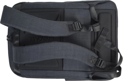 çantë shpine për laptop RivaCase 8365, 17.3", me port USB, e zezë