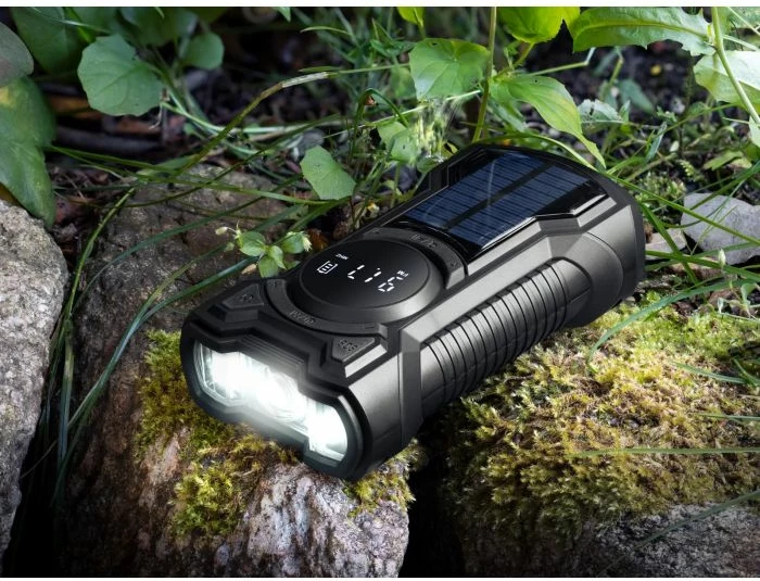 Radio emergjence SANDBERG Survivor Radio All-in-1 5000 421-03, powerbank 5000mAh, Bluetooth 5.0, AM/FM, dritë LED, karikim solar & me dorezë, e zezë