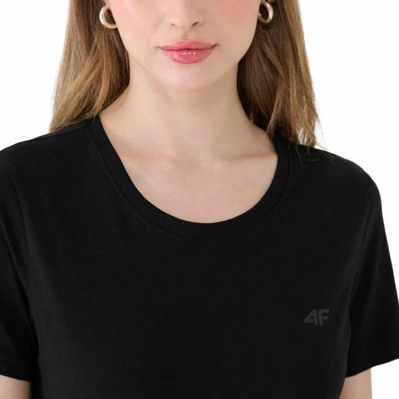 Maicë femra 4F, e zezë