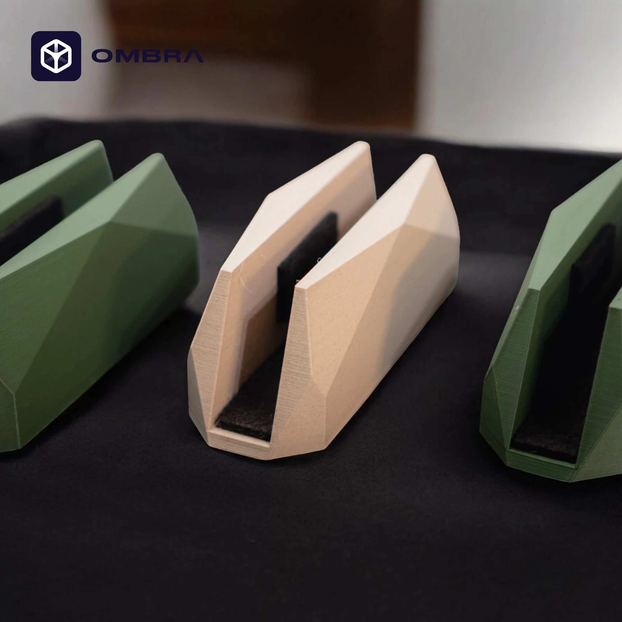 Mbajtëse për laptop Macbook(16-17 mm), e gjelbërt