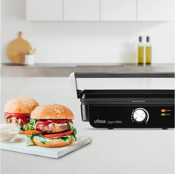 grill elektrik kontaktues UFESA Press Grill Jaya 2000 2000 W, hapje 180°, pllaka 29×24.5 cm, anti-ngjitëse, zi/argjend