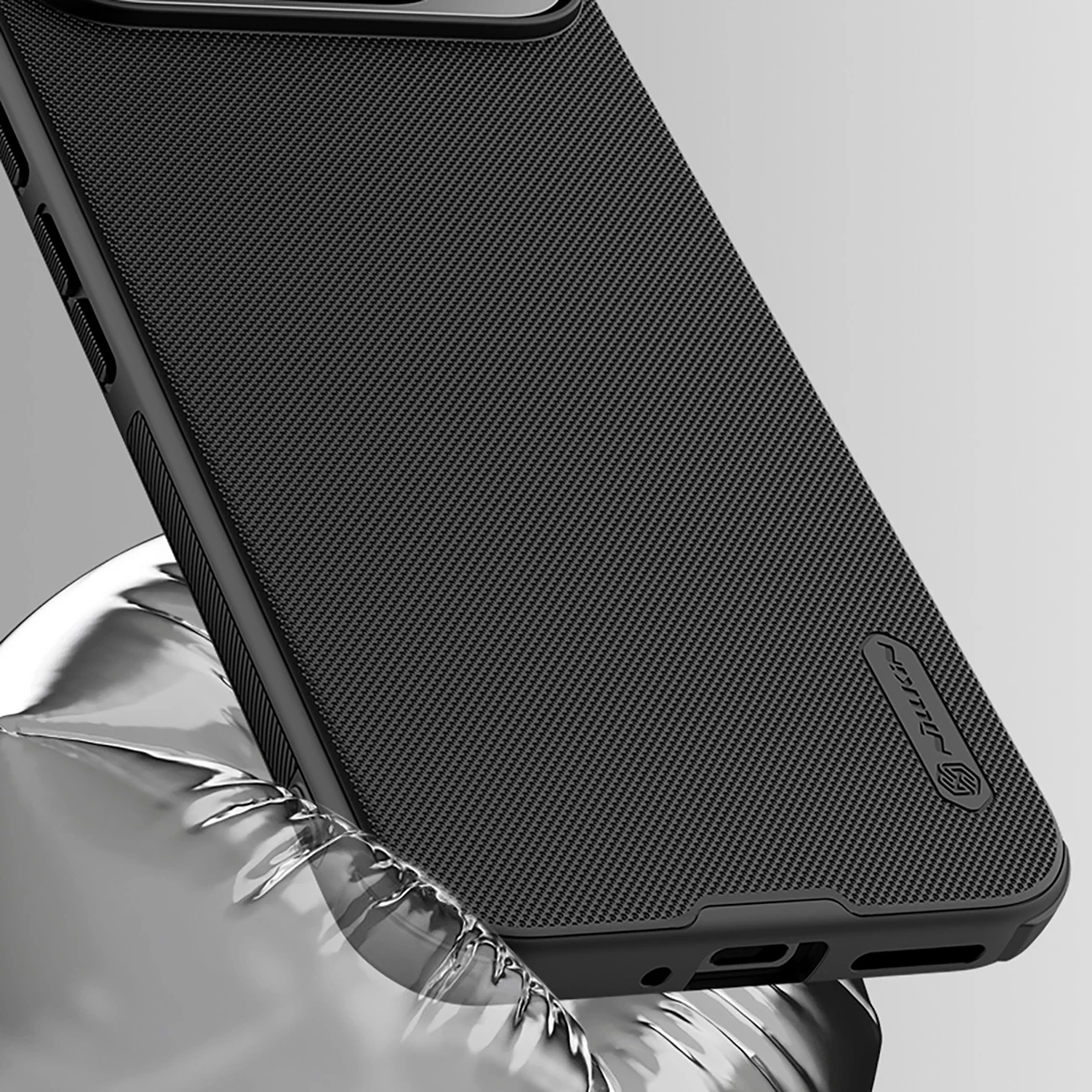 Mbështjellës Nillkin Super Frosted Shield Pro Magnetic për Google Pixel 9, i zi