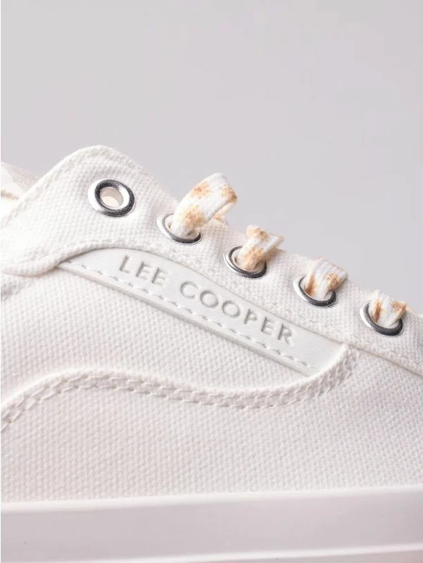 Atlete për femra Lee Cooper, të bardha