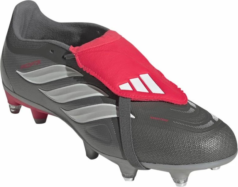 Atlete futbolli adidas Predator, meshkuj