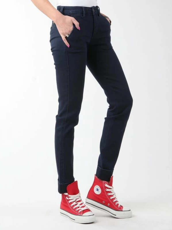 Pantallona chino Lee femra