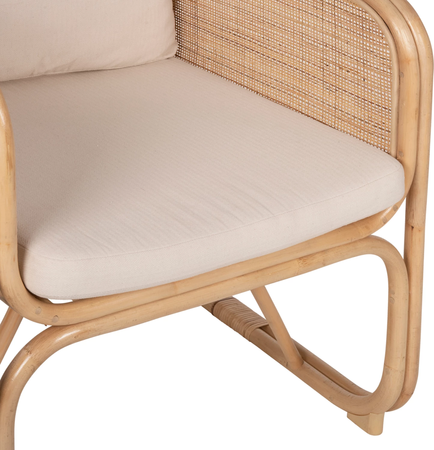 Karrige Wendy FH9816 prej ratanit, ngjyrë natyrale e lëmuar - jastëkë të bardhë, 73x72x84H cm