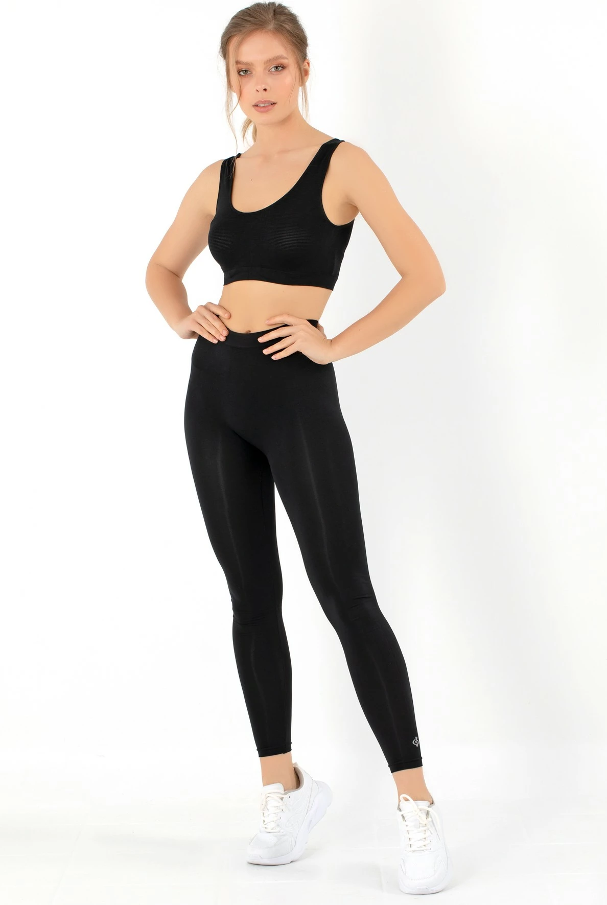 Tuta të zeza Jumeon, 230-000395