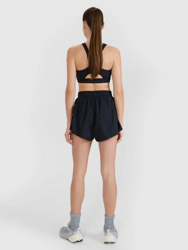 Shorce trajnimi për femra 4F, të zeza