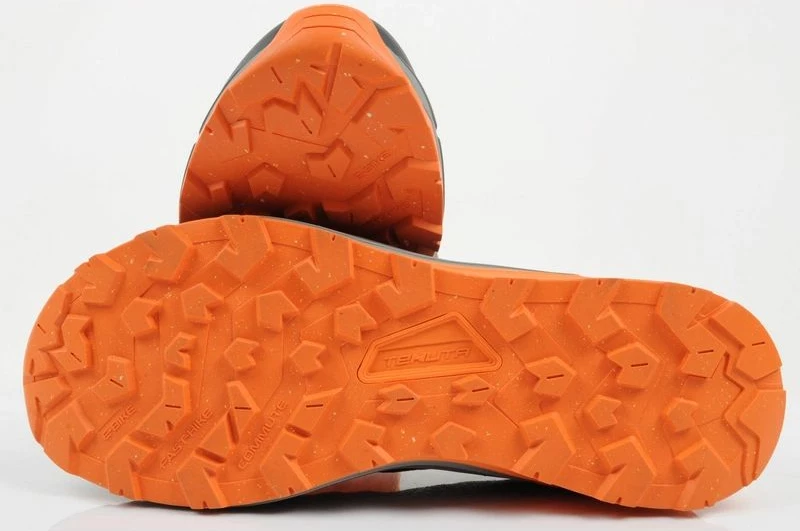 Atlete outdoor për meshkuj Aku, gri-portokalli