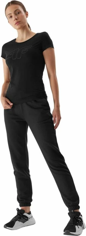 Maicë Salomon për femra, e zezë