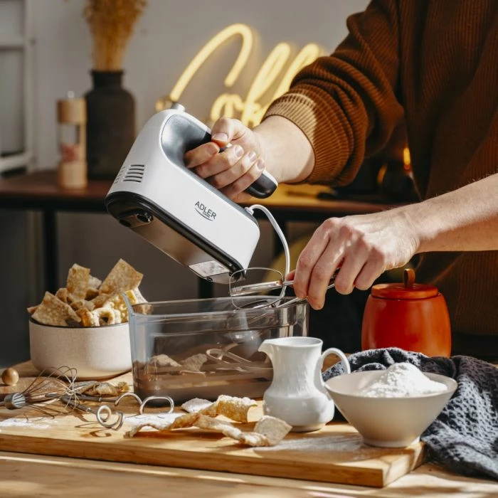 Mikser dore Adler AD4229 9-shpejtësi 600W max me ekran LCD, set 5 aksesorë, bardhë/zi