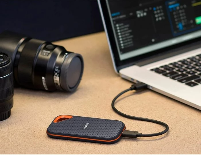 SSD ekstern portativ SanDisk Extreme PRO SDSSDE81-2T00-G25, 2TB, NVMe, USB-C USB 3.2 Gen 2x2, 2000MB/s, IP55, set me 2 kabllo, e zezë/portokalli