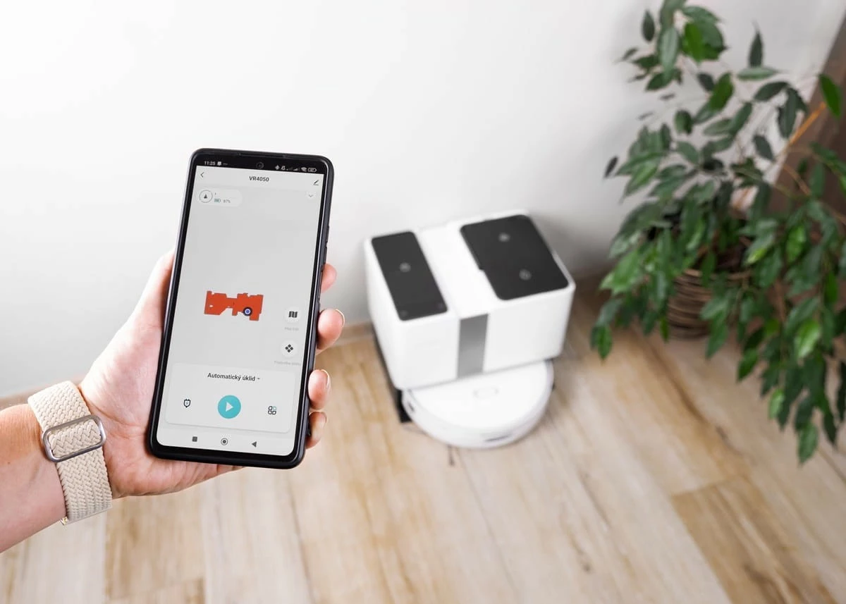 Robot fshesë-mop 2-në-1 Concept VR4050, 5000 Pa, bateri 270 min, rezervuar 300 ml, laser 3D, i bardhë