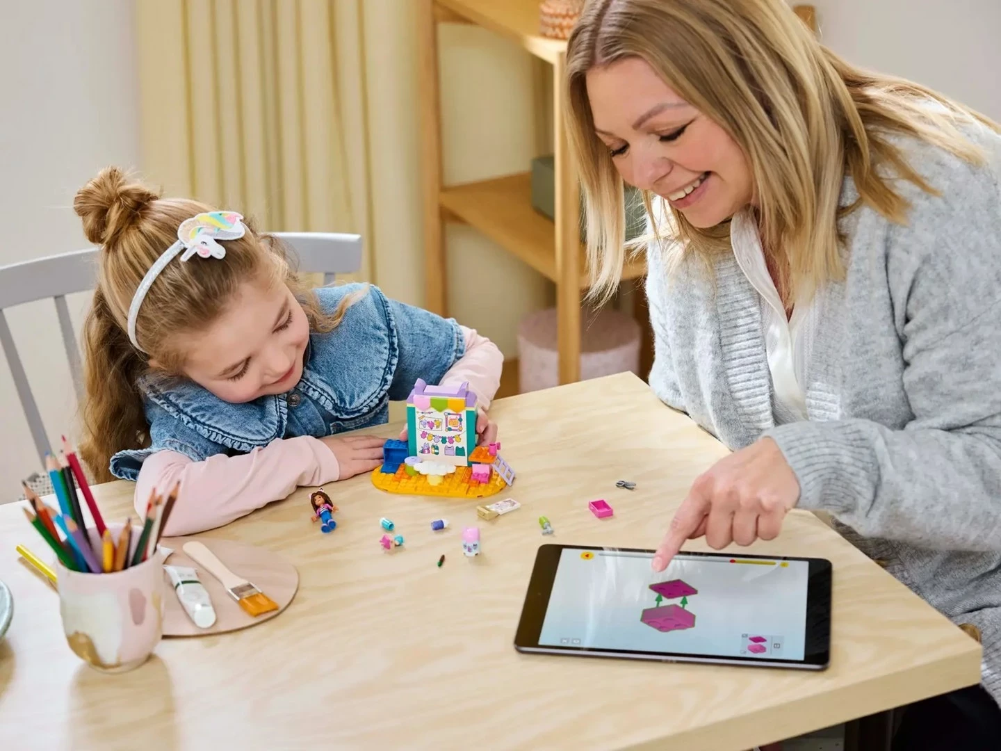 Set LEGO Gabby’s Dollhouse 10795, 60 elemente, 2 minifigura