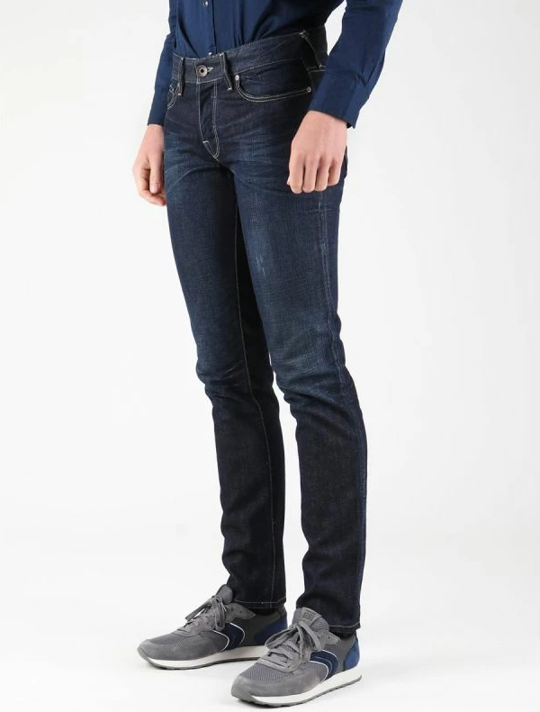 Jeans për meshkuj Guess