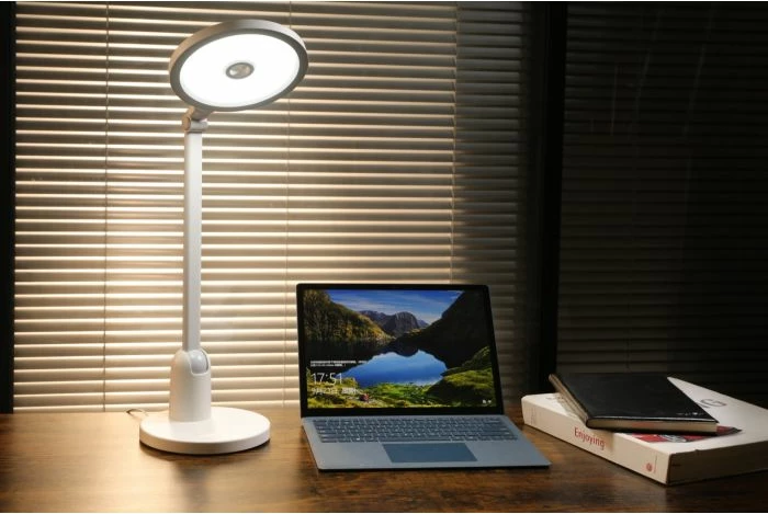 Llambë tavoline LED smart TaoTronics TT-DL1055, ndriçim i rregullueshëm, temperaturë ngjyre e rregullueshme, e bardhë