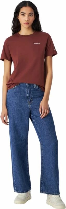 Maicë Champion femra, kafe