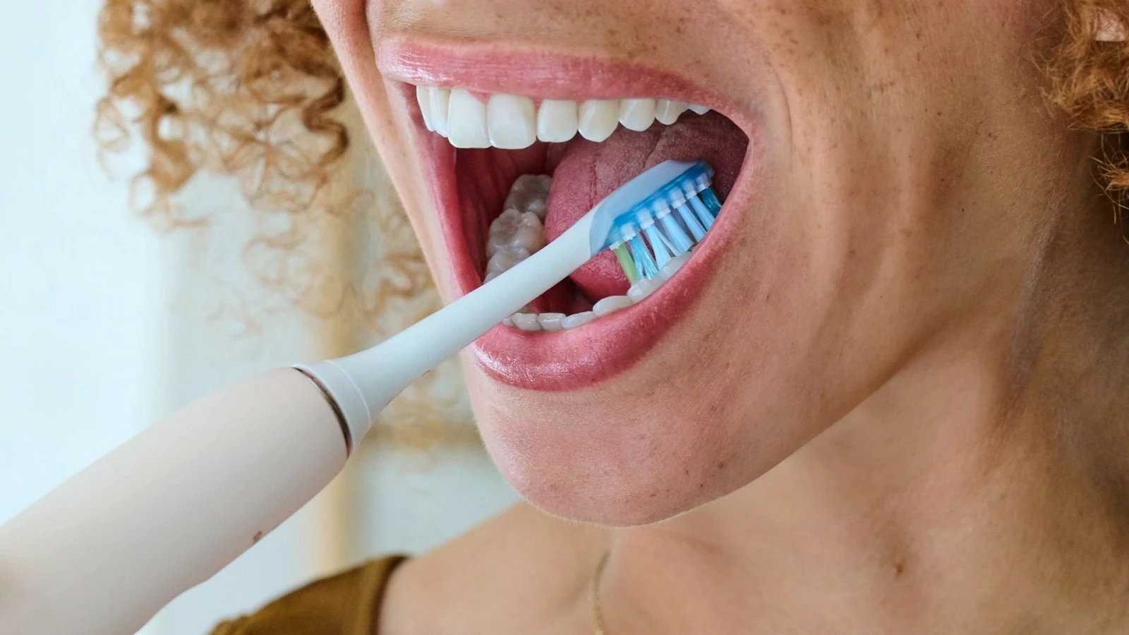 Koka zëvendësuese për furçë dhëmbësh Philips Sonicare HX9042/87, set prej 2 copë, Bardhë