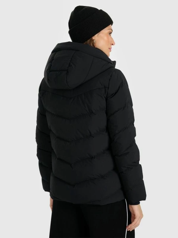 Jakne per femra 4F, e zeze