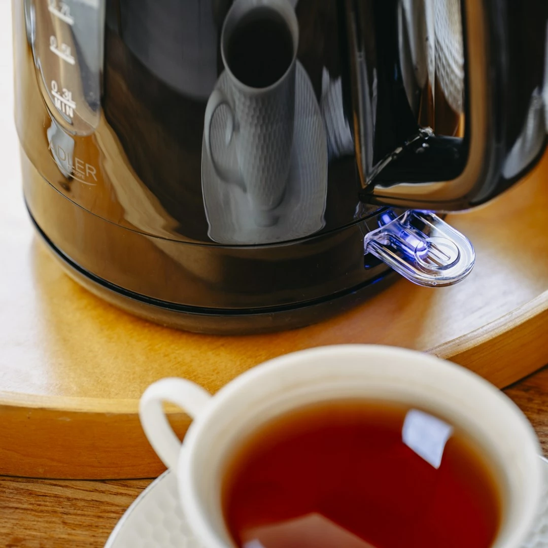 Ibrik elektrik Adler AD 1380B, 1L, i zi