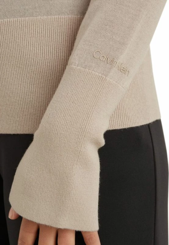 Xhemper Calvin Klein femra, bezhë