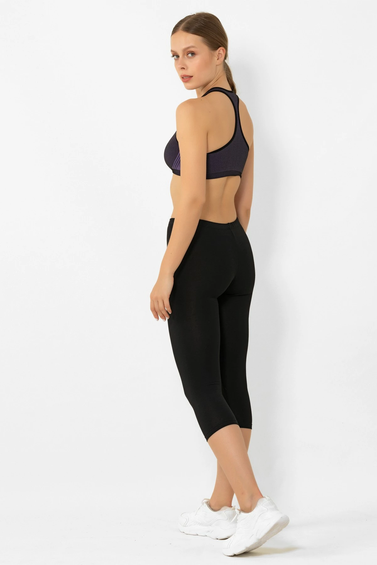 Tuta të zeza Jumeon, 001-000139