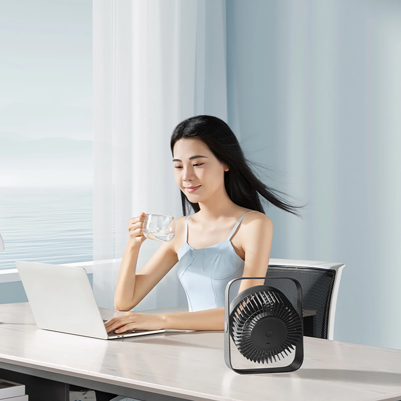 Ventilator tavoline Rtako WD0Y6S me dy impelerë, 3600 mAh, i zi