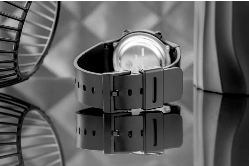 Orë dore Yakimasport, e zezë